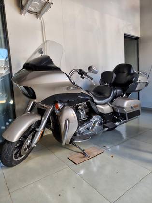 HARLEY-DAVIDSON ROAD GLIDE ULTRA HARLEY-DAVIDSON ROAD GLIDE ULTRA